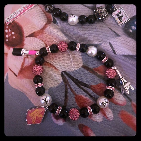 Charm bracelet - Picture 1 of 2